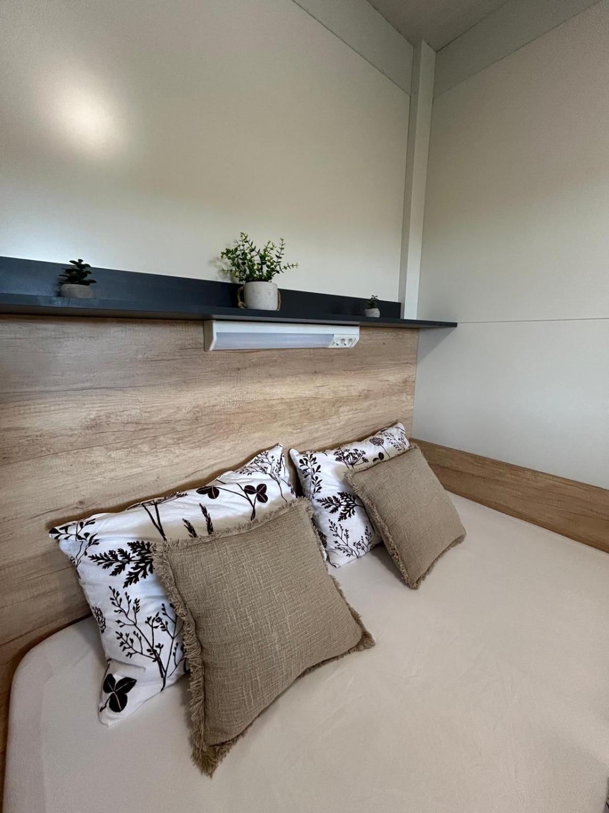 Mobile Home Vilmaris Pakostane Luaran gambar
