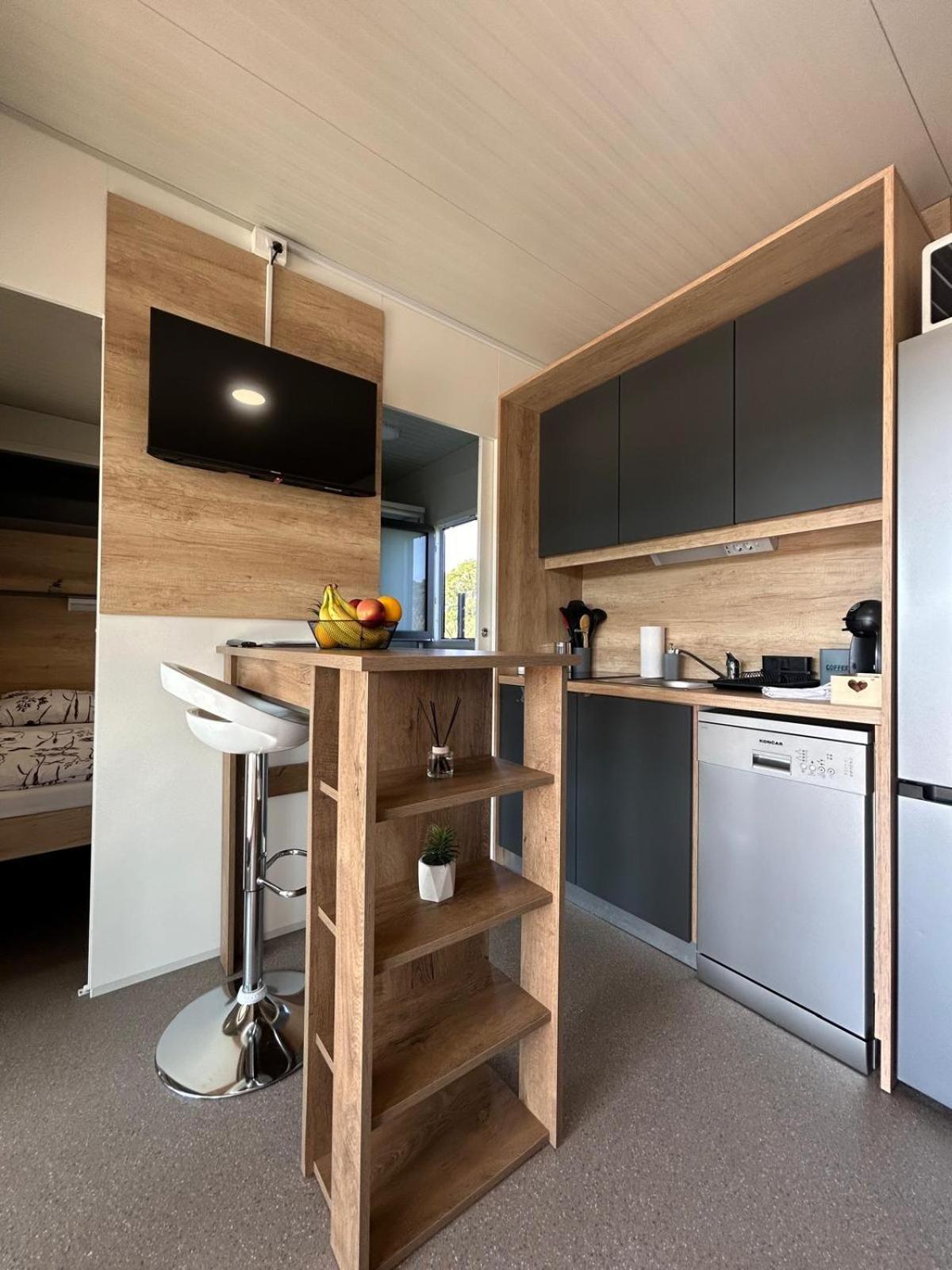 Mobile Home Vilmaris Pakostane Luaran gambar